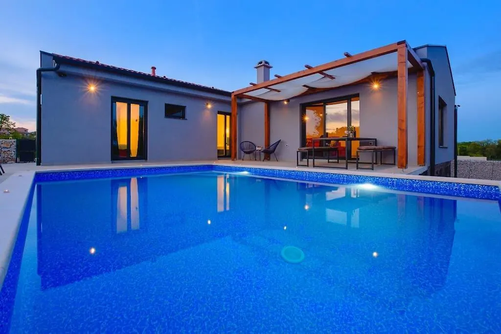 Villa Balun In Orihi - 3 Bedrooms - Pool - Garden - Sauna